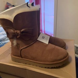 Authentic size 9 uggs